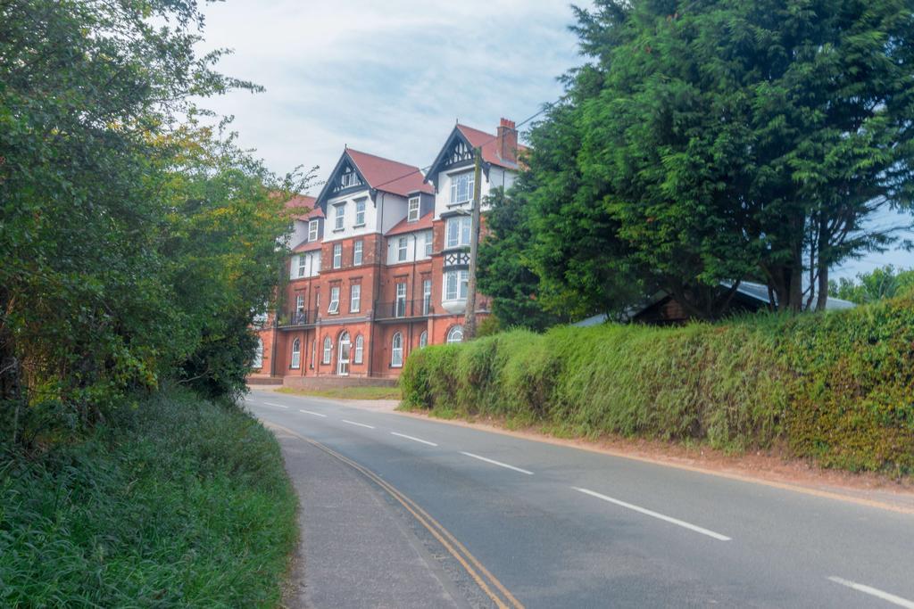 Апартаменты Grand Norfolk Мандесли Экстерьер фото
